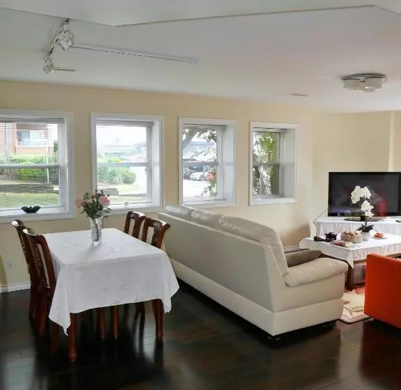 Perhestudio, Star Of The Sea Guest House