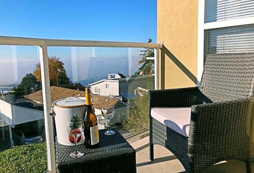 Standard Szoba King Size Bed, Star Of The Sea Guest House