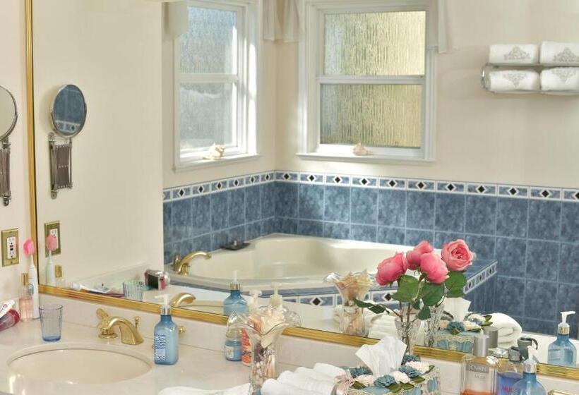 Standard Szoba King Size Bed, Star Of The Sea Guest House