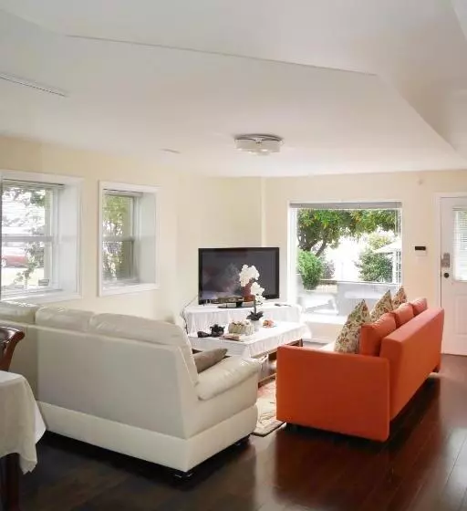 Perhestudio, Star Of The Sea Guest House