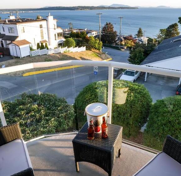 Standard Szoba King Size Bed, Star Of The Sea Guest House