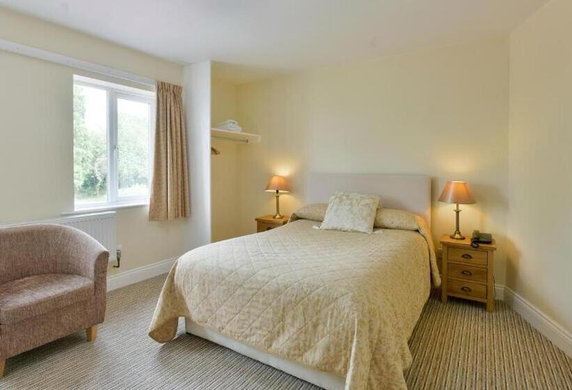 Номер Стандарт, Edenhall Country