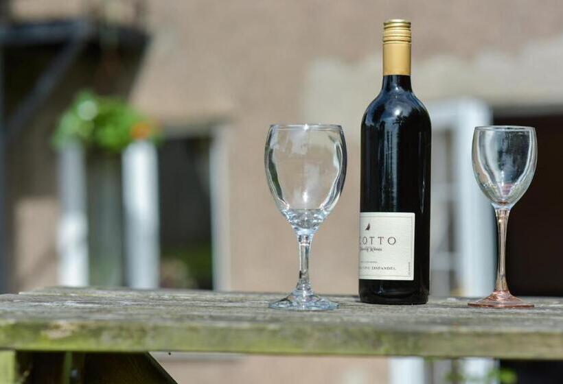 Апартаменты 1 Спальня, Edenhall Country