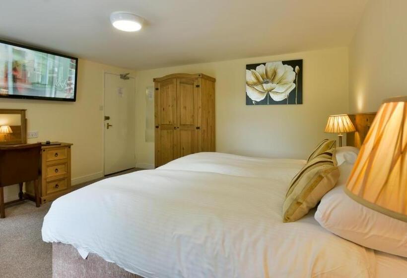 Номер Стандарт, Edenhall Country