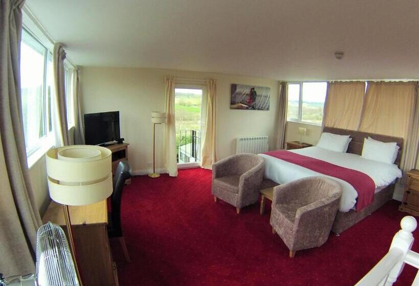 Пентхаус Люкс, Edenhall Country