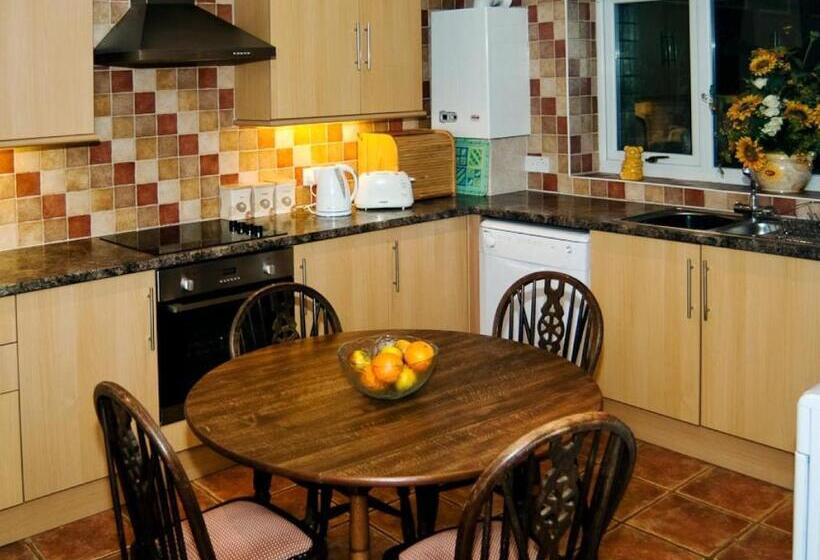 Апартаменты 1 Спальня, Edenhall Country