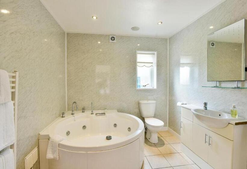 Апартаменты 1 Спальня, Edenhall Country