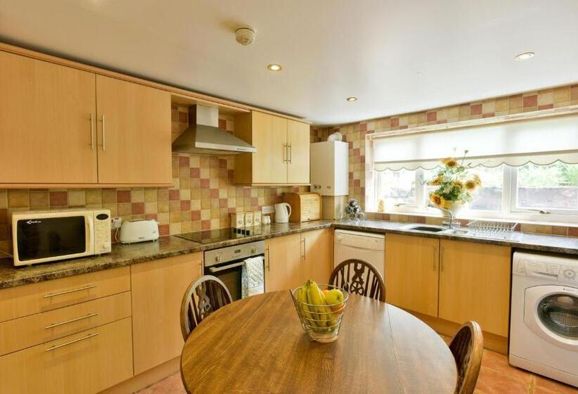 Апартаменты 1 Спальня, Edenhall Country