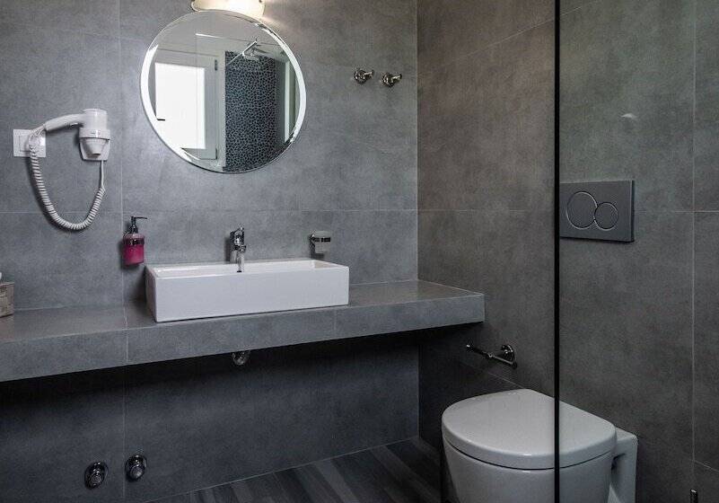 Стандартный Номер Нижний Этаж, En Milo