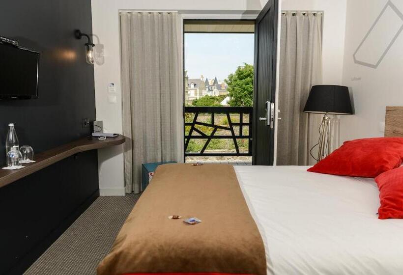 Quarto Estandar Interior, Ar Iniz