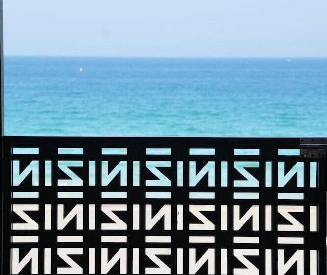 Quarto Estandar Vista Mar, Ar Iniz