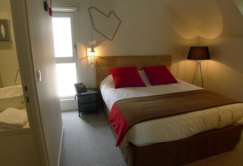 Quarto Estandar Interior, Ar Iniz