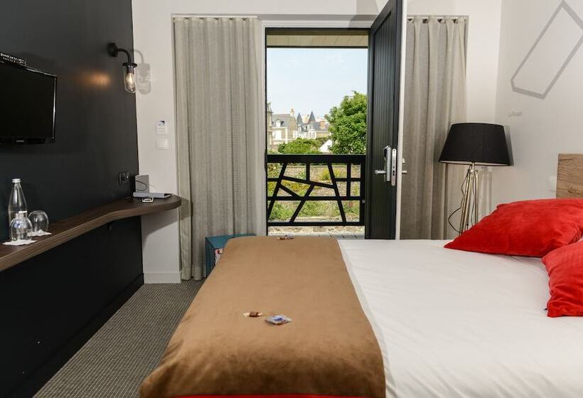 Quarto Estandar Interior, Ar Iniz