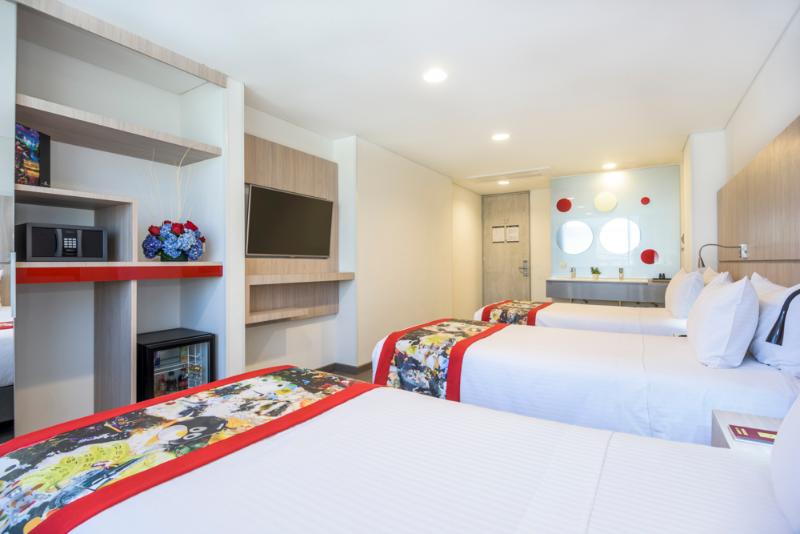 标准三人间, Black Tower Premium