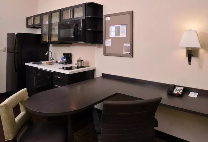 スタンダードスタジオ, Candlewood Suites Morgantown Univ West Virginia, An Ihg