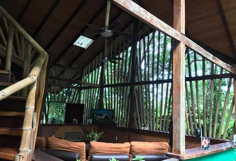 ガーデンビューの１ベッドルームビラ, Casa Manglar Villa