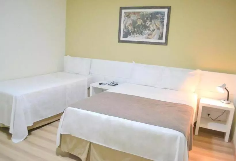 Executive Kolmen Hengen Huone, Guest