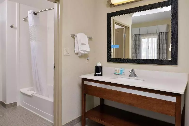 キングサイドベッドのスタンダードワンルーム, Hampton Inn & Suites Hutto Austin