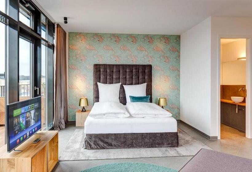 Suite Ático, Im Bunker