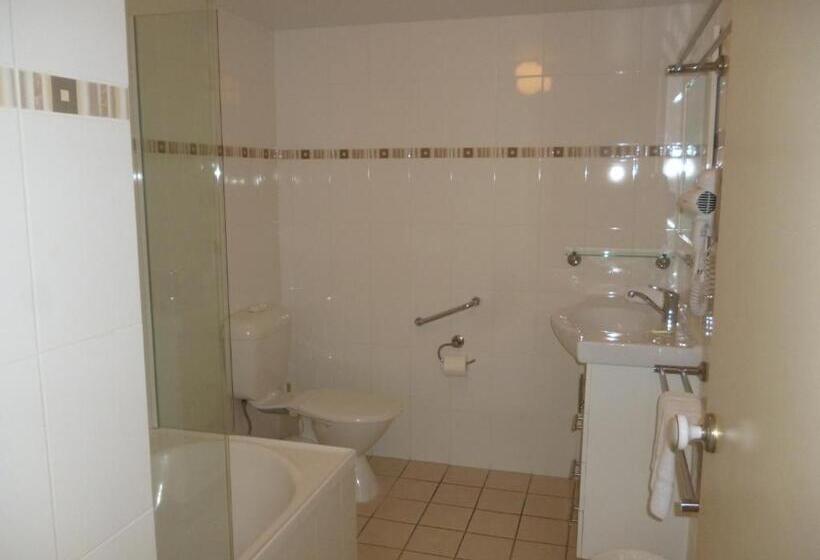 דירת שני חדרים עם מרפת, Le Lavandou Apartments