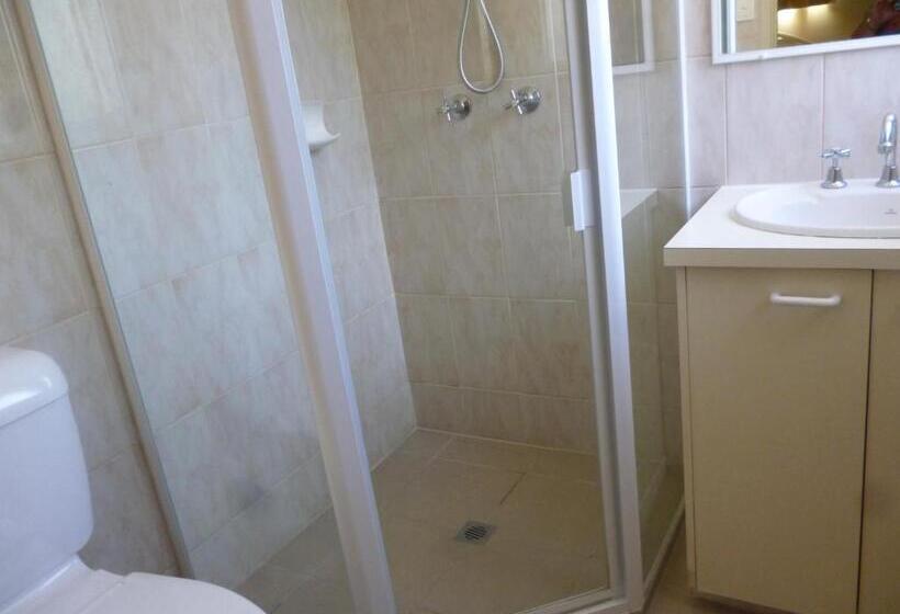 2 Bedroom Family Apartment with Balcony, Le Lavandou Apartments