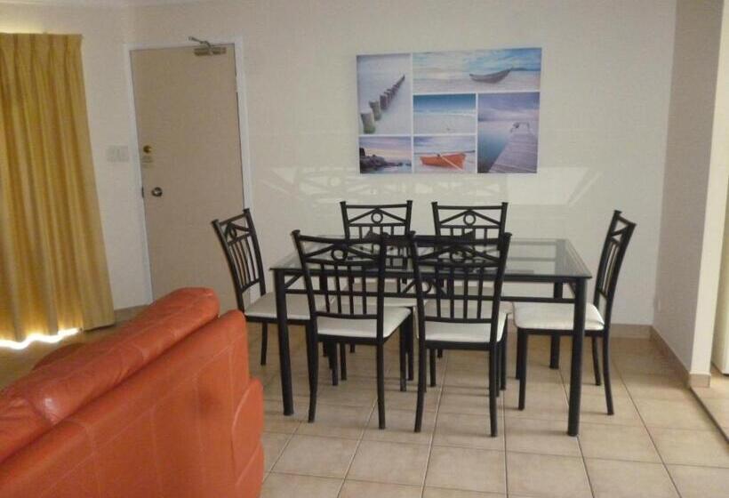 2 Bedroom Family Apartment with Balcony, Le Lavandou Apartments