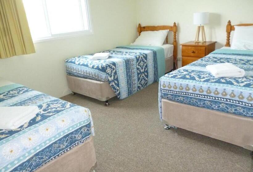 2 Bedroom Family Apartment with Balcony, Le Lavandou Apartments