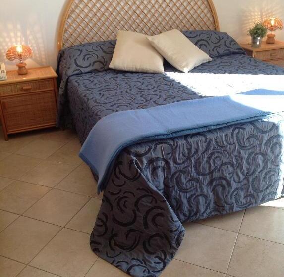 غرفة قياسية ثلاثية, Miramare Garzia