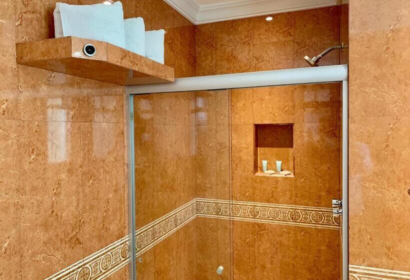 스탠다드 룸 더블 침대 2개, Nilo