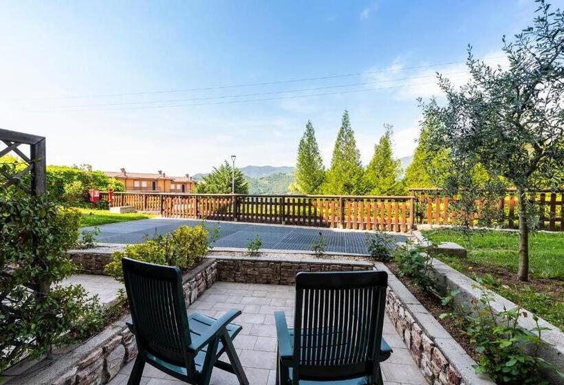 غرفة قياسية مطلة على الجبل, Pineta Campi