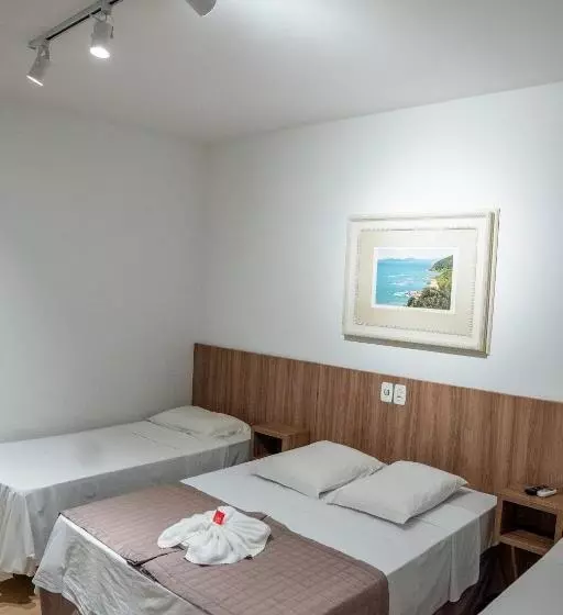 スタンダード4人部屋, Raul's