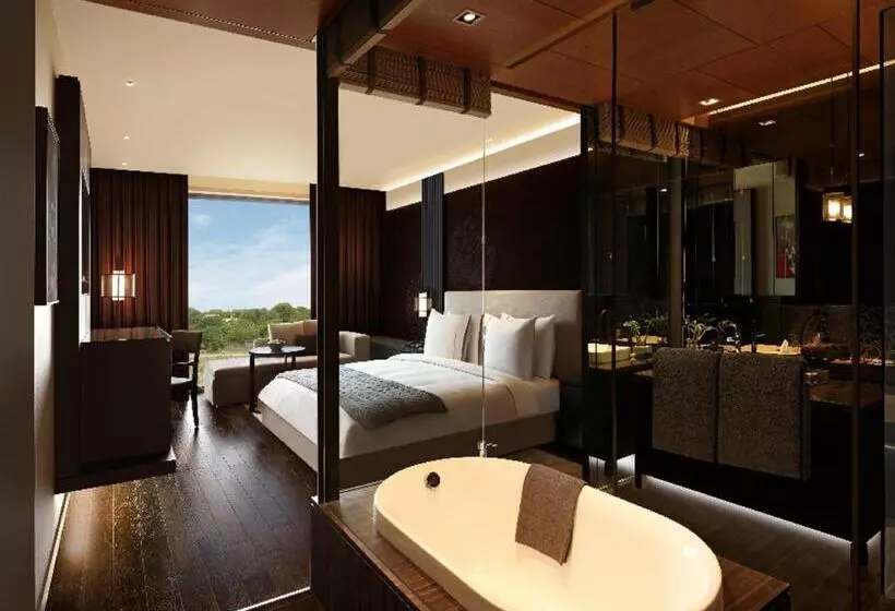 سوییت اجرایی, Roseate House New Delhi