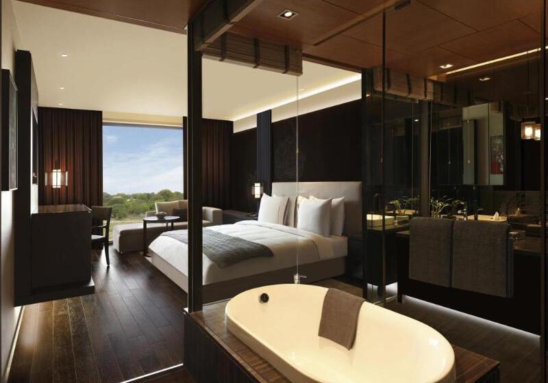 俱乐部房间, Roseate House New Delhi