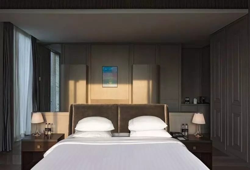 سوییت اجرایی, Roseate House New Delhi