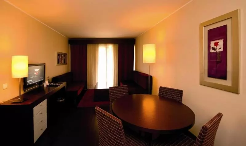 اتاق پرمیوم, Roseate House New Delhi