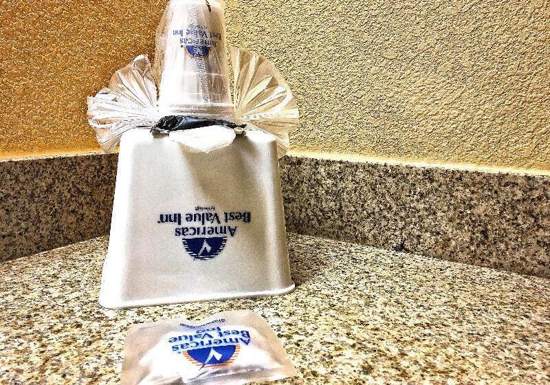 俱乐部房间, Roseate House New Delhi