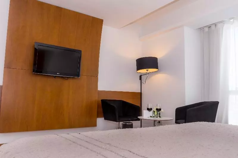 سوییت اجرایی, Roseate House New Delhi