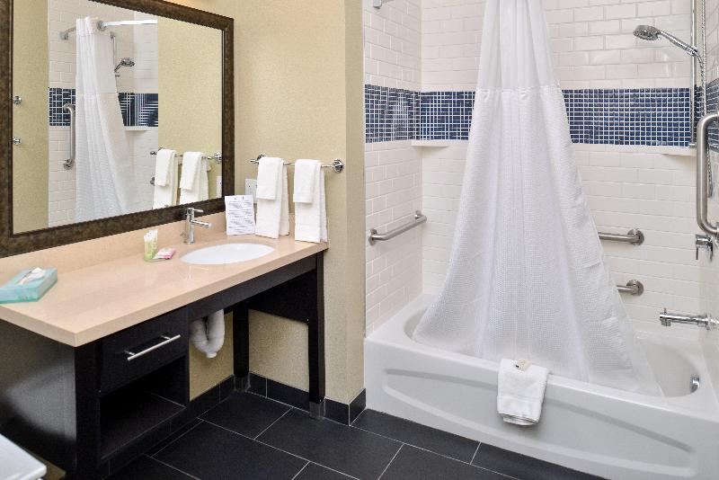 Люкс Кровать Кинг, Staybridge Suites Rochester, An Ihg