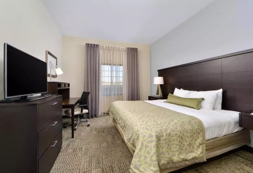 キングサイズベッドのスイートルーム, Staybridge Suites Rochester, An Ihg