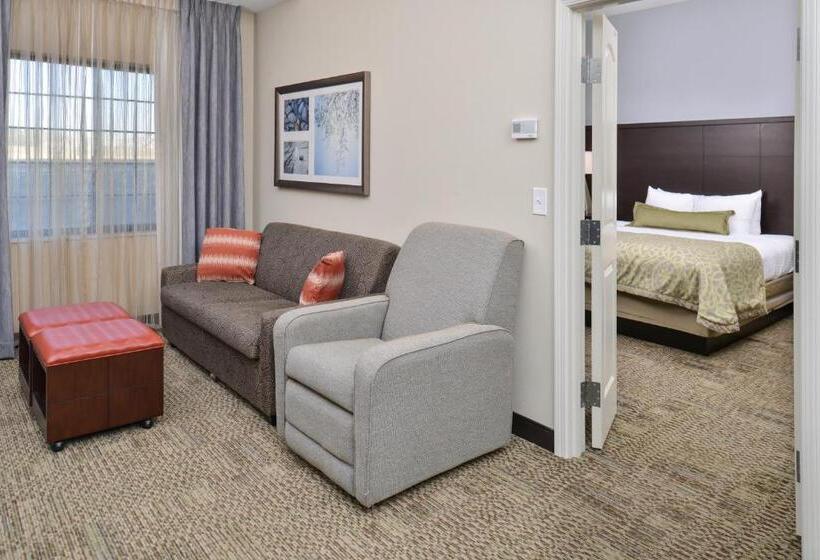 Люкс Кровать Кинг, Staybridge Suites Rochester, An Ihg