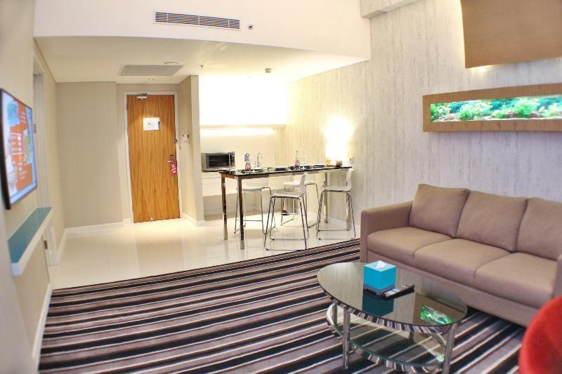 Номер Стандарт, The 1o1 Jakarta Sedayu Darmawangsa