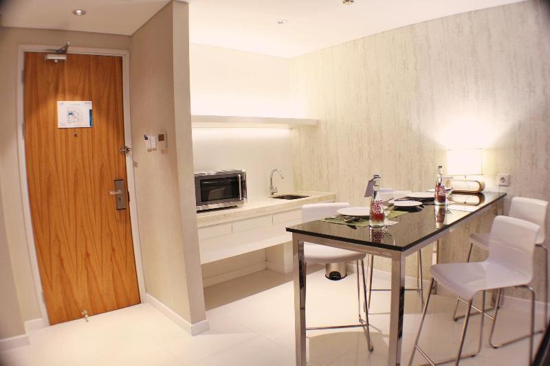 Номер Стандарт, The 1o1 Jakarta Sedayu Darmawangsa