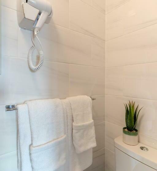 Полулюкс Вид на Море, Torland Seafront Hotel   Free Parking, Wi Fi, All Rooms En Suite