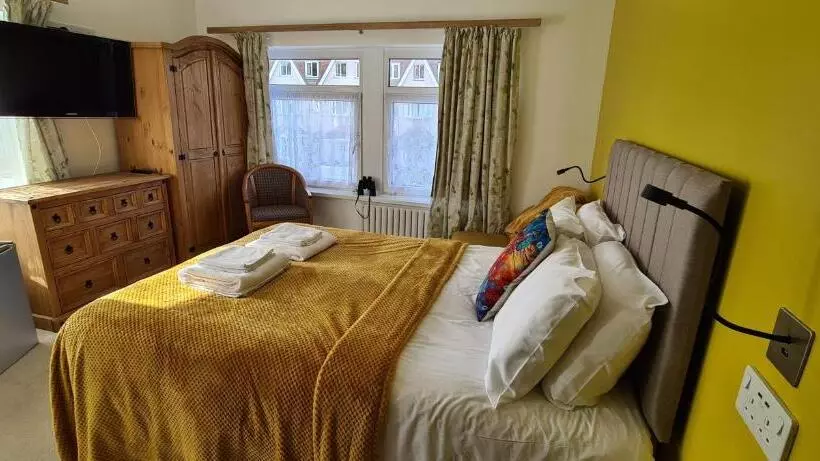 オーシャンビュースタンダードルーム, Torland Seafront Hotel   Free Parking, Wi Fi, All Rooms En Suite