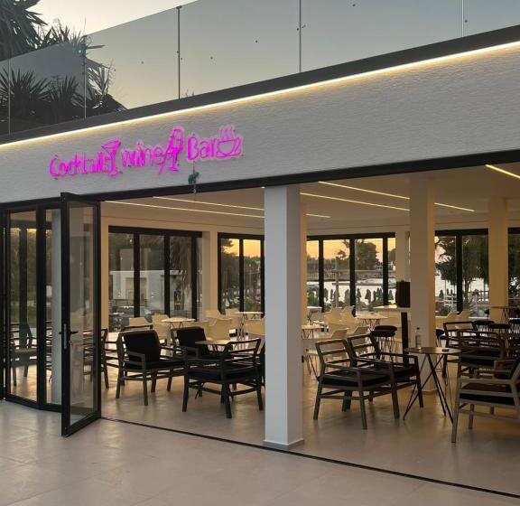 اتاق استاندارد با بالکن, Vip Bujari Ksamil