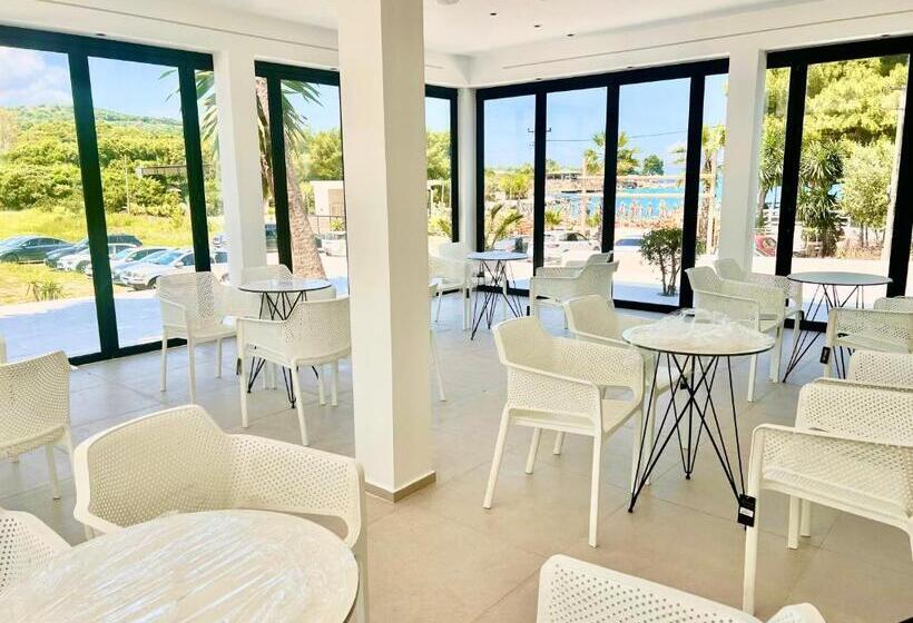 اتاق استاندارد چهار تخته با چشم‌انداز دریا, Vip Bujari Ksamil