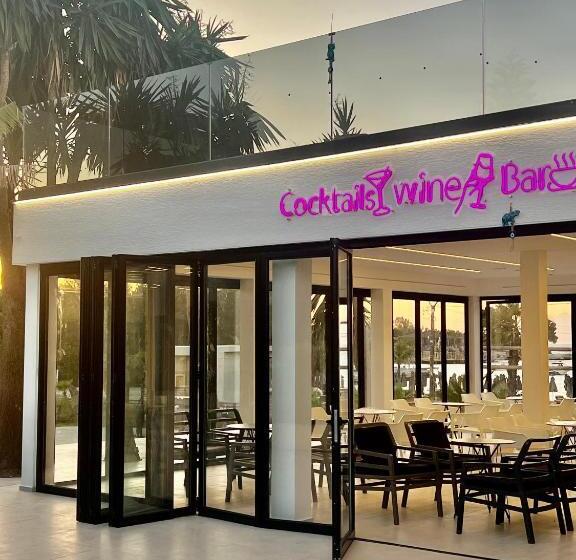 اتاق استاندارد چهار تخته با چشم‌انداز دریا, Vip Bujari Ksamil