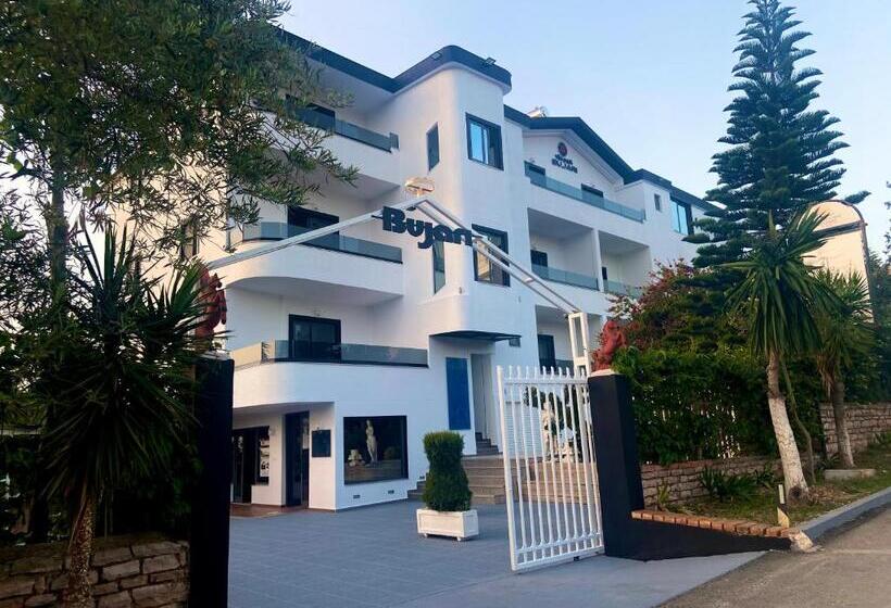 سوییت جونیور با چشم‌انداز استخر, Vip Bujari Ksamil