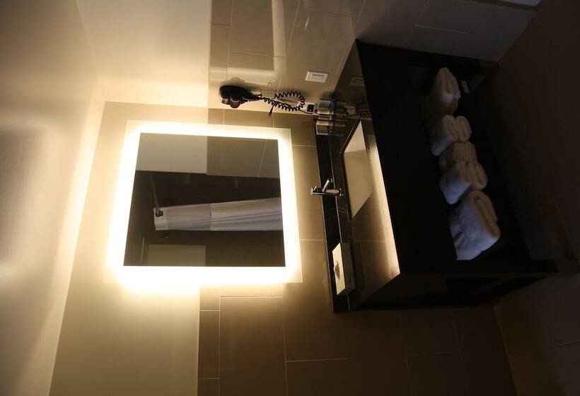 חדר דלוקס, Wingate By Wyndham Niagara Falls