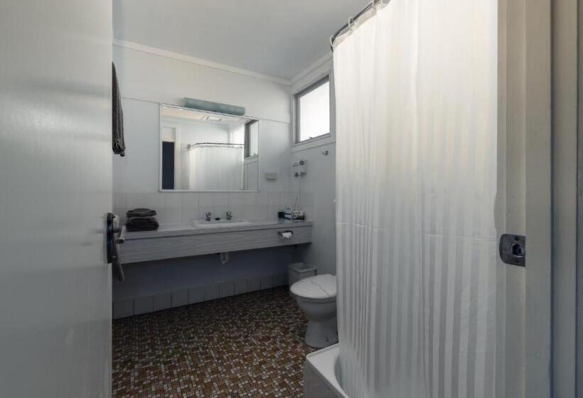 غرفة ديلوكس, Barclay Motor Inn